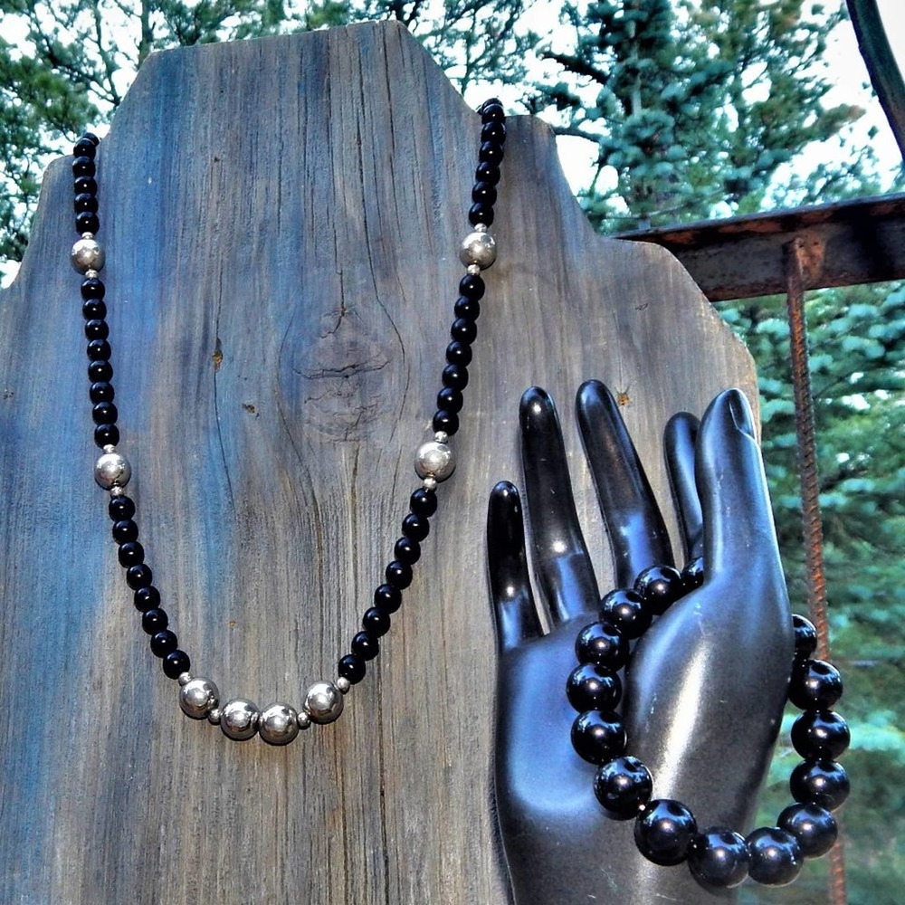 Vintage Simply Classic Black/Silver Bead Necklace w/Bracelet Set